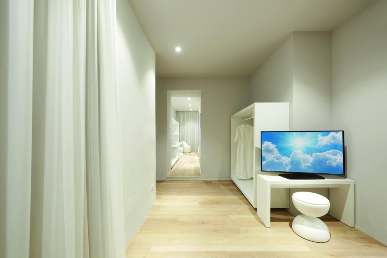 Youme Design Place Hotel Trieste Esterno foto