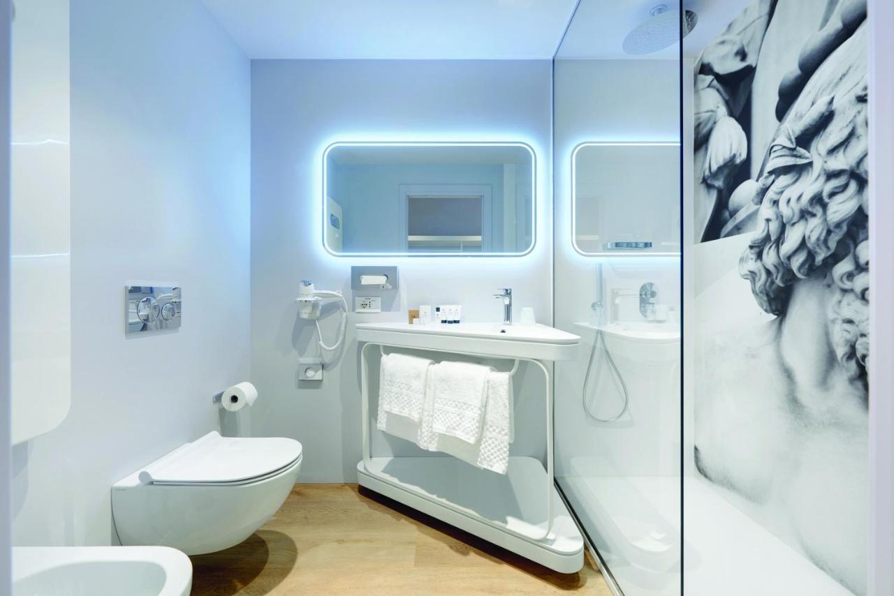 Youme Design Place Hotel Trieste Esterno foto