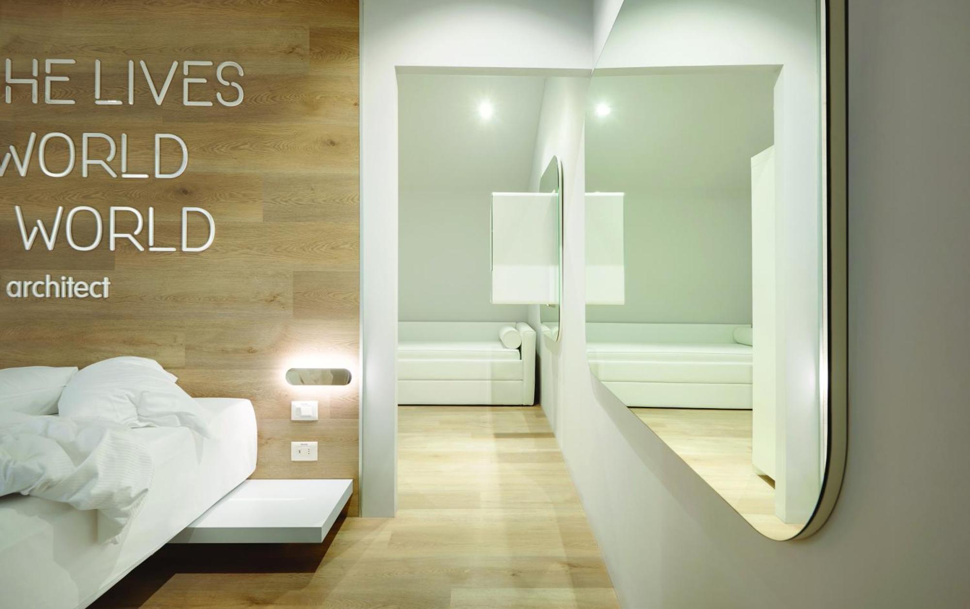 Youme Design Place Hotel Trieste Esterno foto