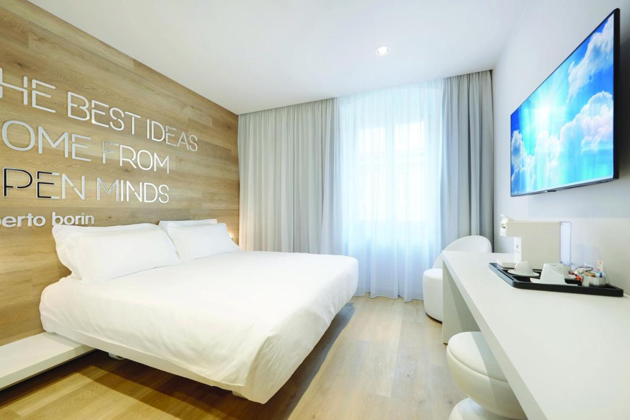 Youme Design Place Hotel Trieste Esterno foto