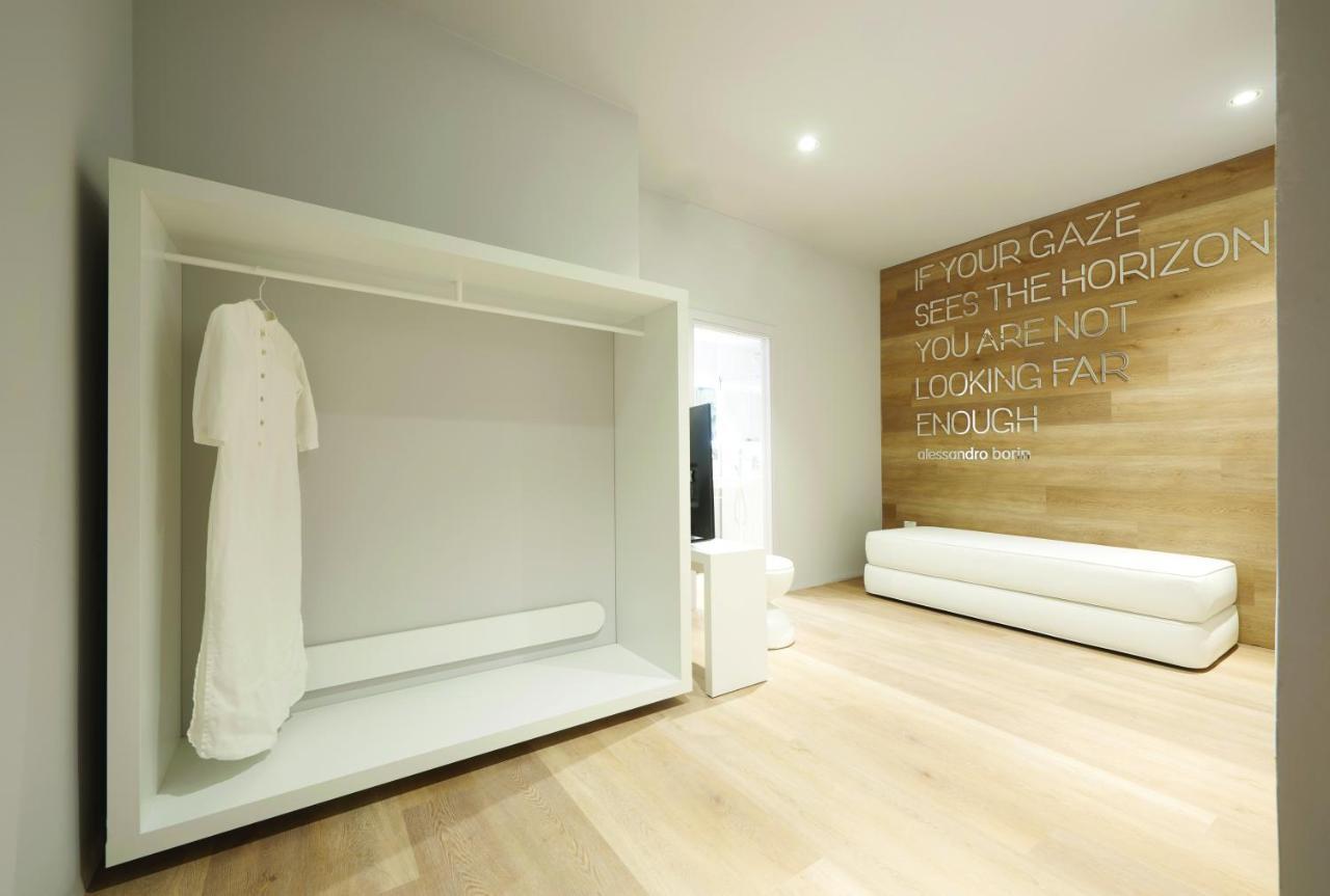 Youme Design Place Hotel Trieste Esterno foto