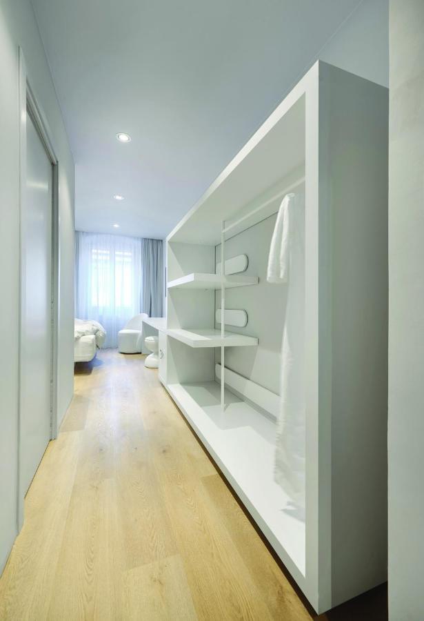 Youme Design Place Hotel Trieste Esterno foto