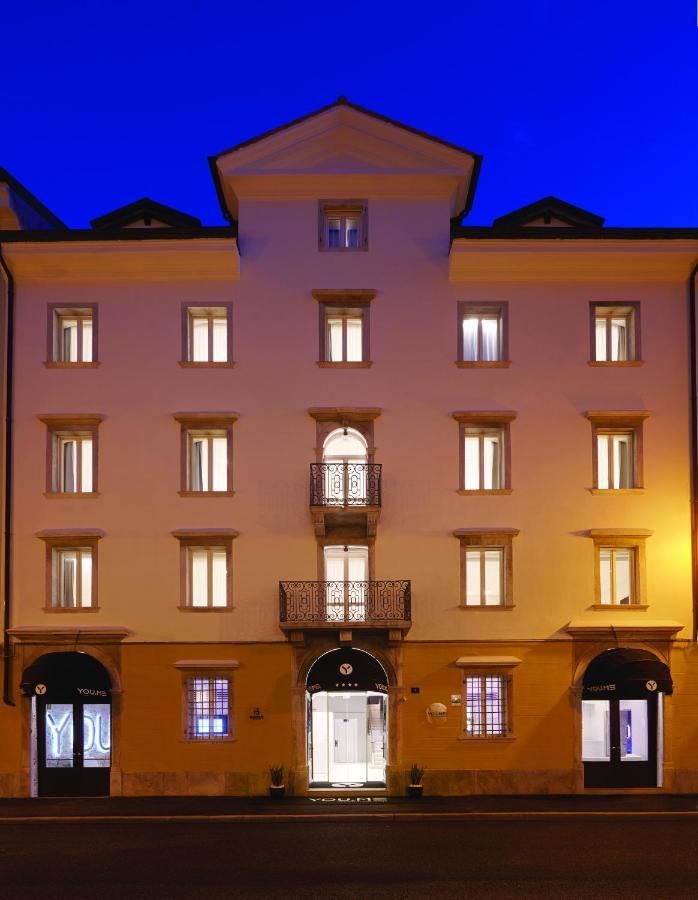 Youme Design Place Hotel Trieste Esterno foto