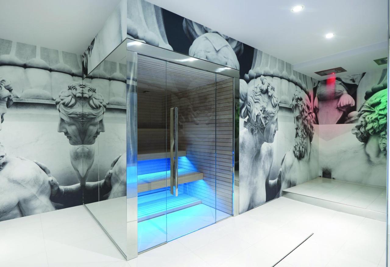 Youme Design Place Hotel Trieste Esterno foto