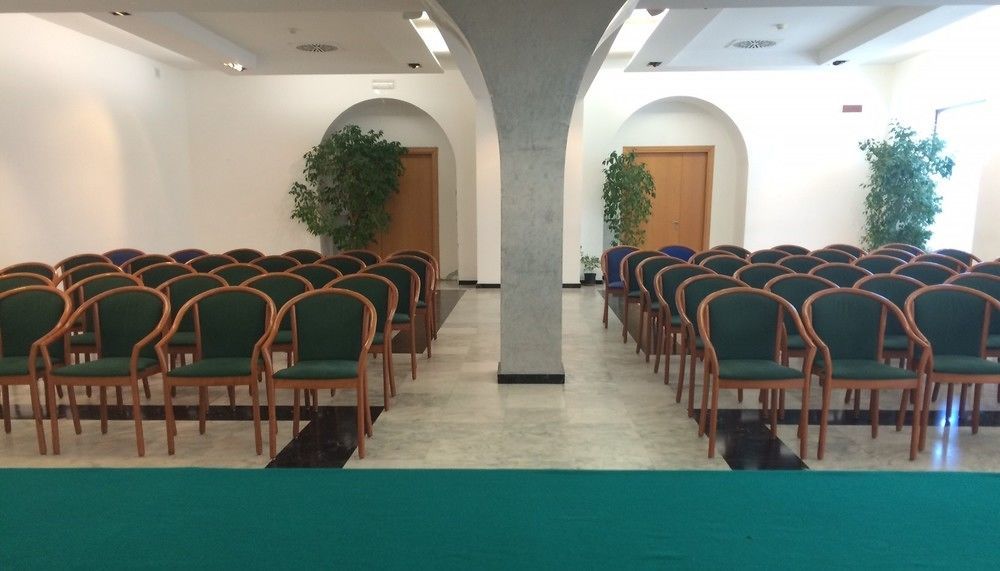 Youme Design Place Hotel Trieste Esterno foto